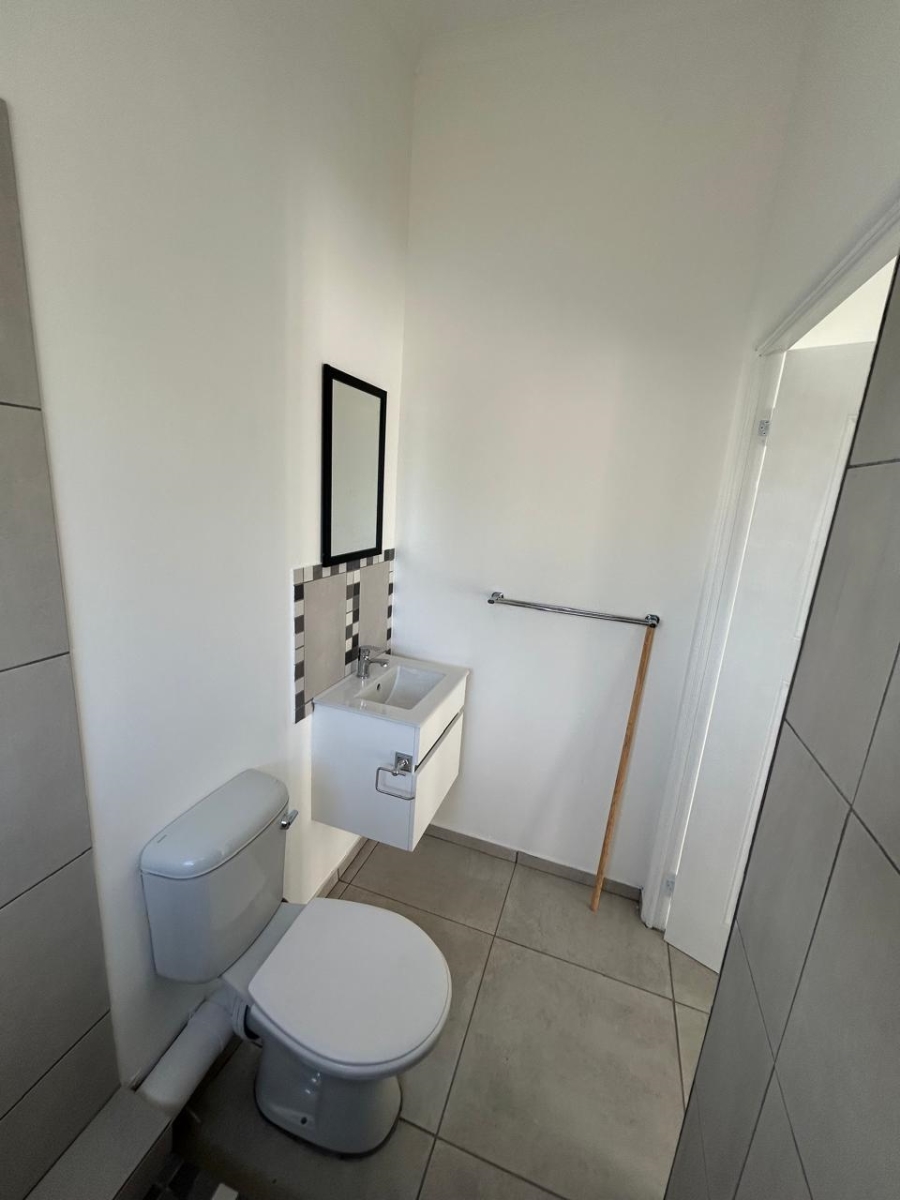 2 Bedroom Property for Sale in Bothasig Western Cape